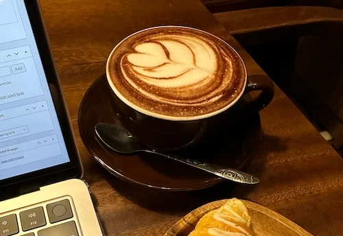 Mingmitr Cafe with their coffee