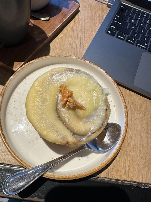 Roar cafe and their cinnamon roll