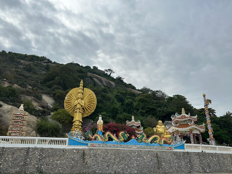 Wat Khao Takiap or monkey temple